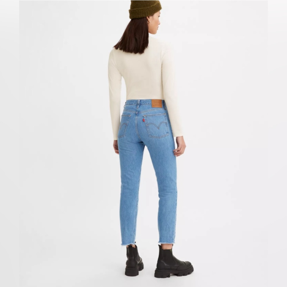 Levi’s Wedgie Straight Ankle Raw Hem Jeans